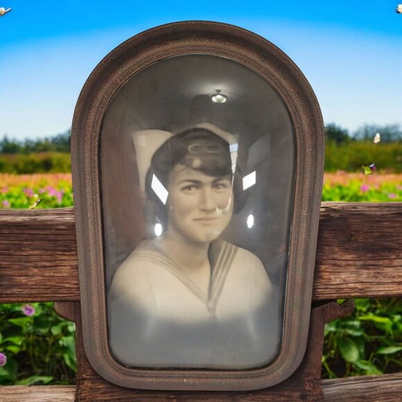 Bubble Oval Convex Glass Portrait Frame Sailor Girl Print 22" X 14" Rust-Toned M - Picture 1 of 16